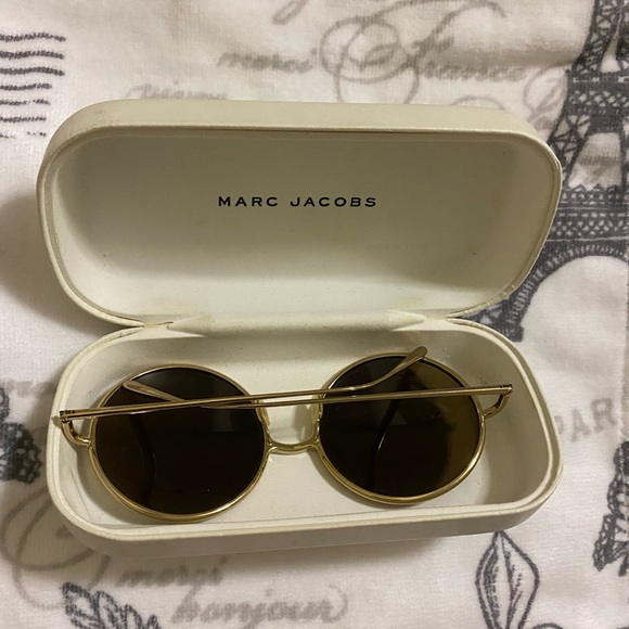 Marc Jacobs Sunglasses - Picture 2 of 4